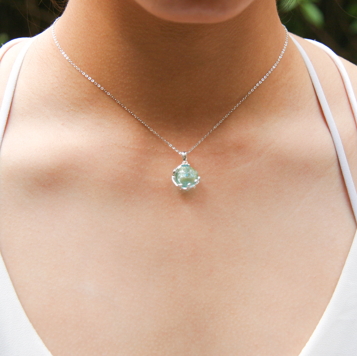 NNEDSZ Gift Box - Aroma Necklace White Gold - Planet Celestial Aqua (Light Blue) + Purify Oil Blend